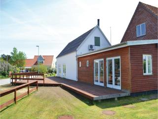 Ten-Bedroom Holiday Home In Glesborg - Glesborg - 1