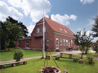Eight-Bedroom Holiday Home In Glesborg - Glesborg - 5