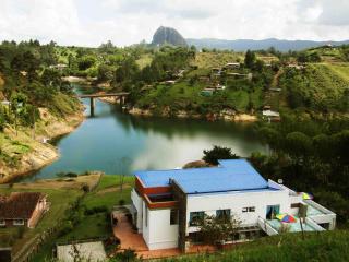 Hotel Familiar El Remanso Del Agua - Guatapé - 8