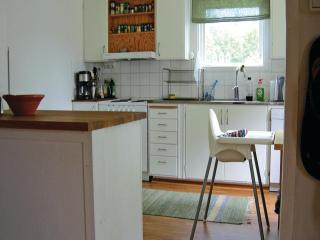 3 Bedroom Lovely Home In Orrefors - Orrefors - 5