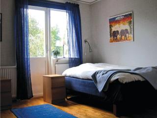 3 Bedroom Lovely Home In Orrefors - Orrefors - 3