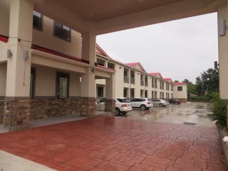 Scottish Inn and Suites - Katy - 3