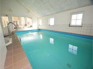 Six-Bedroom Holiday Home In Blavand - Blåvand - 2