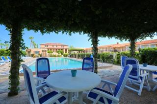 La Fiesta Ocean Inn & Suites - 8