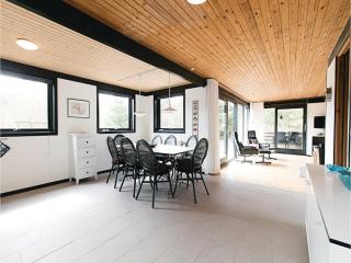 Holiday Home Lyngvejen Aakirkeby Iii - 1