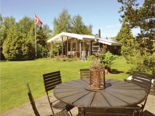 Two-Bedroom Holiday Home In Tarm - Tarm - 8
