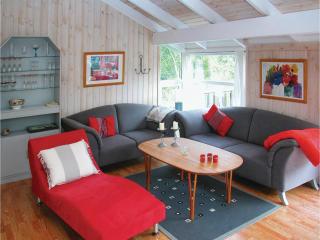 Three-Bedroom Holiday Home In Allinge - Allinge - 8