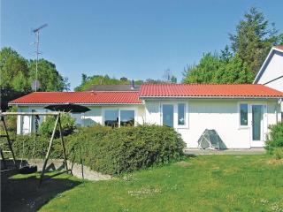 Three-Bedroom Holiday Home In Allinge - 9