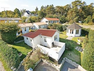 Three-Bedroom Holiday Home In Allinge - 4