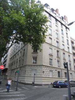 au 303 - Lyon - 7