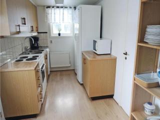 Amazing Home In Ljungby With Lake View - Bolmstad - 4