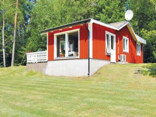 Gorgeous Home In Annerstad - 9