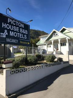 Picton House B&B and Motel - Picton - 0