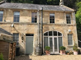 Berkeley Coach House, near Bath - Bath - 9