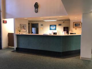 Econo Lodge Inn & Suites - Oconto - 2