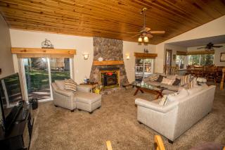 Majestic Pines Home - 7