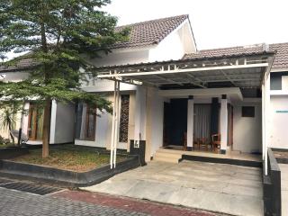 Naura Guest House - Yogyakarta - 2