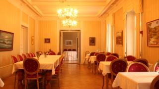 Kartanohotelli Karhulan Hovi - 1