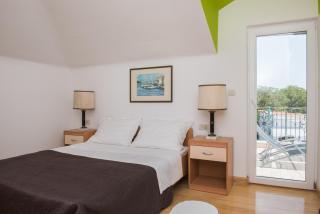 Villa Manda with sea view, 2 terraces & parking - Tribunj - 3