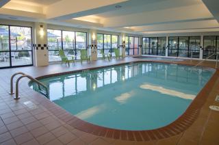 Best Western Plus Castlerock Inn & Suites - Bentonville - 6