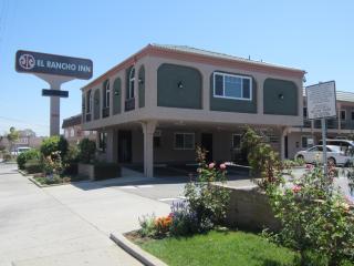 El Rancho Inn - 0