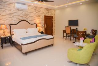 Orchards Cottage Hotel - Karatschi - 0