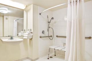 Days Inn by Wyndham Bradenton - Near the Gulf - Bradenton - 1