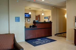 Cobblestone Hotel and Suites - Jefferson - Jefferson - 7
