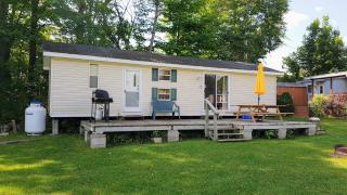 Pigeon Hollow Park Cottages - Bobcaygeon - 4