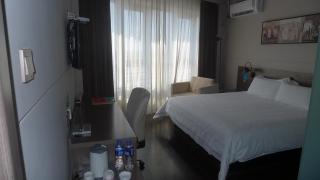 Jinjiang Inn Select Zhenjiang Middle Yangzi Road - 2
