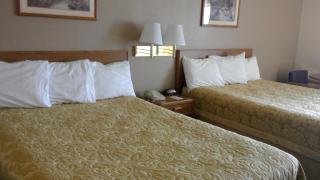 Super 8 by Wyndham Battle Mountain - Battle Mountain - 8