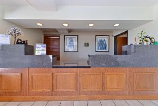 Executive Plus Inn and Suites - Elk City - 4