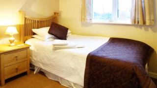 Park Lodge - Farnborough - 3