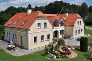 Arkadenhof Flasch - Wörterberg - 0