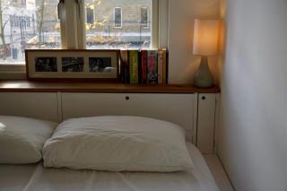 Beautiful Canalside 1-Bedroom Flat with Terrace - 5