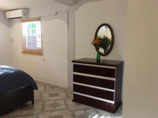 One Hamilton Place - Emerald - 6