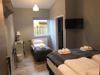 Reykjadalur Guesthouse - 0