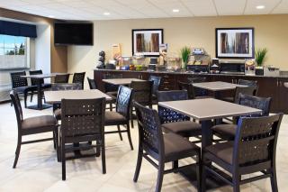 Microtel Inn & Suites by Wyndham Waynesburg - Waynesburg - 4