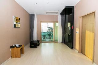 Rich Hotel - Jeju - 4