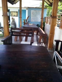 Izaac's Bed & Breakfast - Lovina - 1