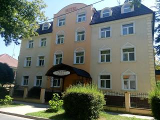 Hotel Grand - Nové Zámky - 0