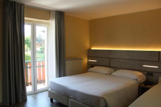 Harmony Suite Hotel - 8