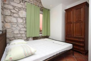 Apartment Gradac 6661a - 6
