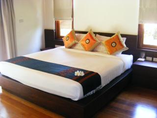 Baan Banyan Villa, wood house short walk to Mae Nam beach - Mae Nam - 1