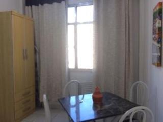 Entre Copacabana e Ipanema, 300 metros da praia, entre postos 5 e 6 - 2