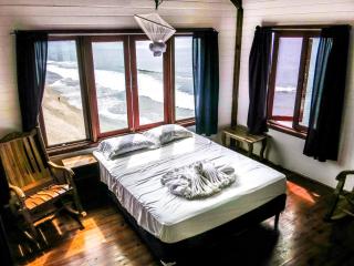 Magnific Rock - Surf Resort & Yoga Retreat Nicaragua - Popoyo - 3