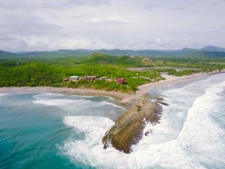 Magnific Rock - Surf Resort & Yoga Retreat Nicaragua - Popoyo - 0