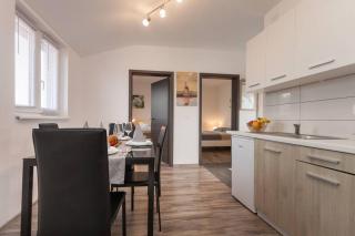 Apartments Lovrić - Medulin - 5