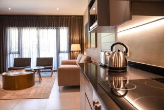 Mint Hotel Sandhurst - 2