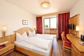 Hotel St. Justina Hof - Eppan an der Weinstraße - 9